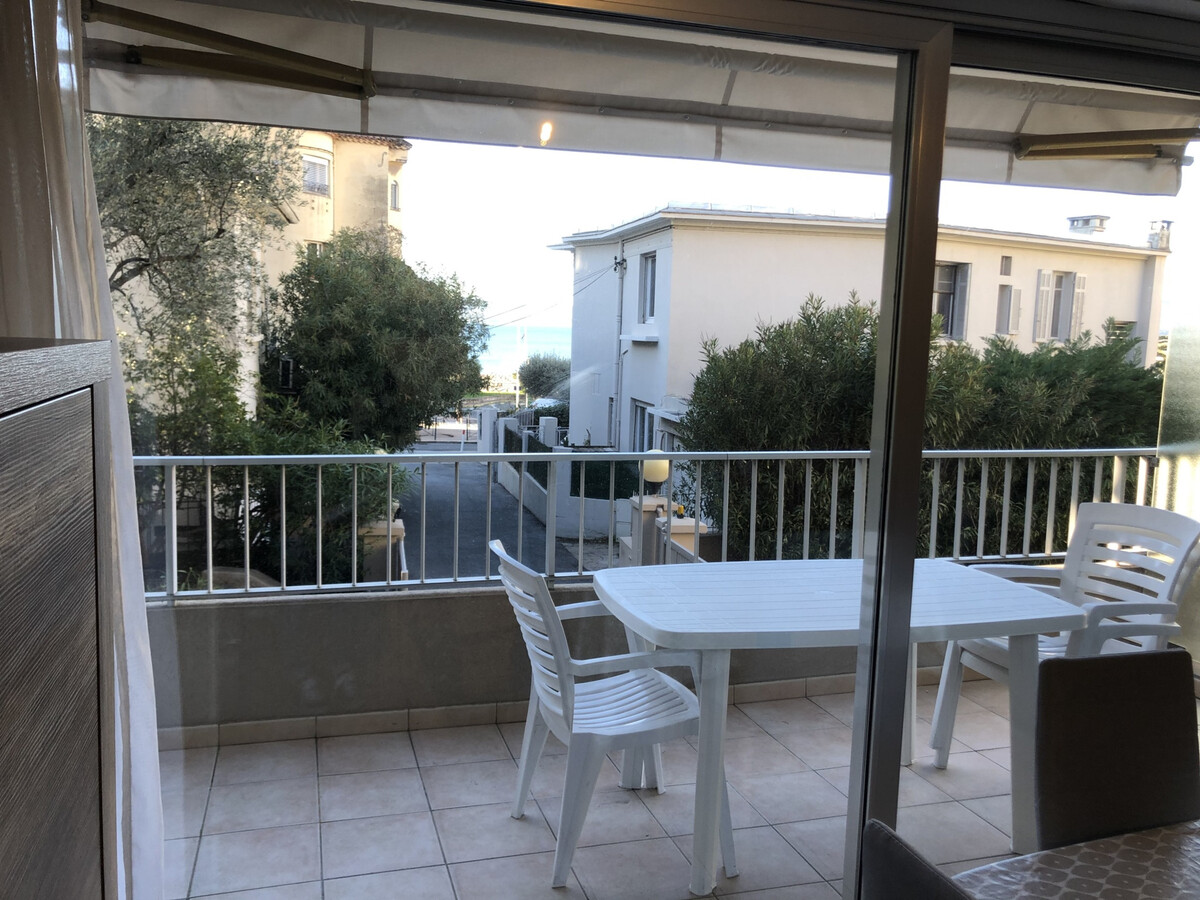 Studio climatisé vue mer, 50 m plage à Saint-Raphaël - Photo 4