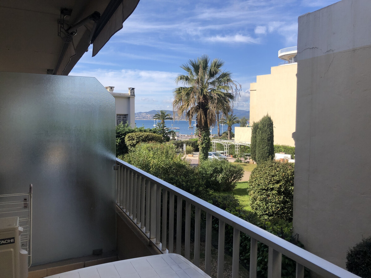 Studio climatisé vue mer, 50m plage, centre-ville Saint-Raphaël - Photo 1
