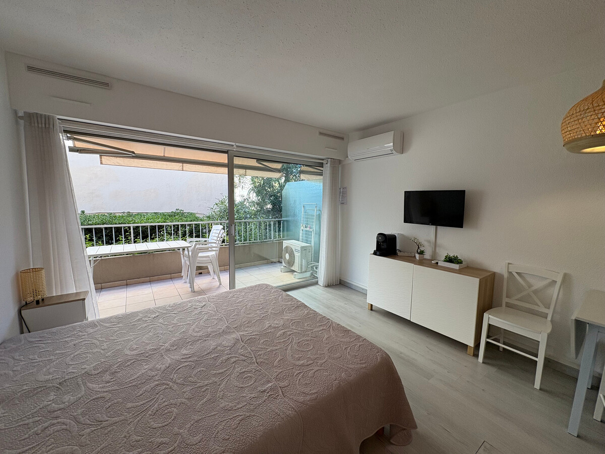 Studio climatisé vue mer, 50m plage, centre-ville Saint-Raphaël - Photo 5