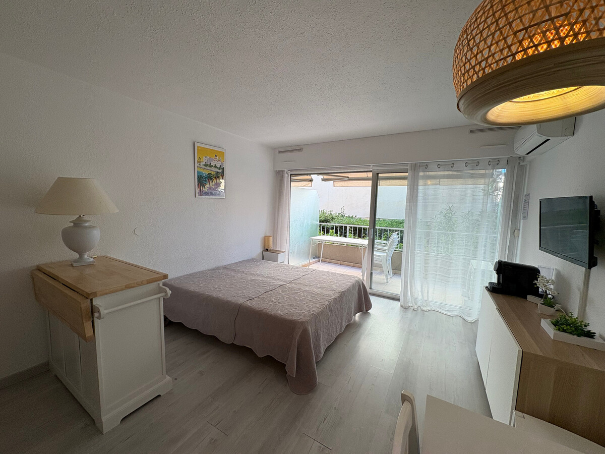 Studio climatisé vue mer, 50m plage, centre-ville Saint-Raphaël - Photo 7