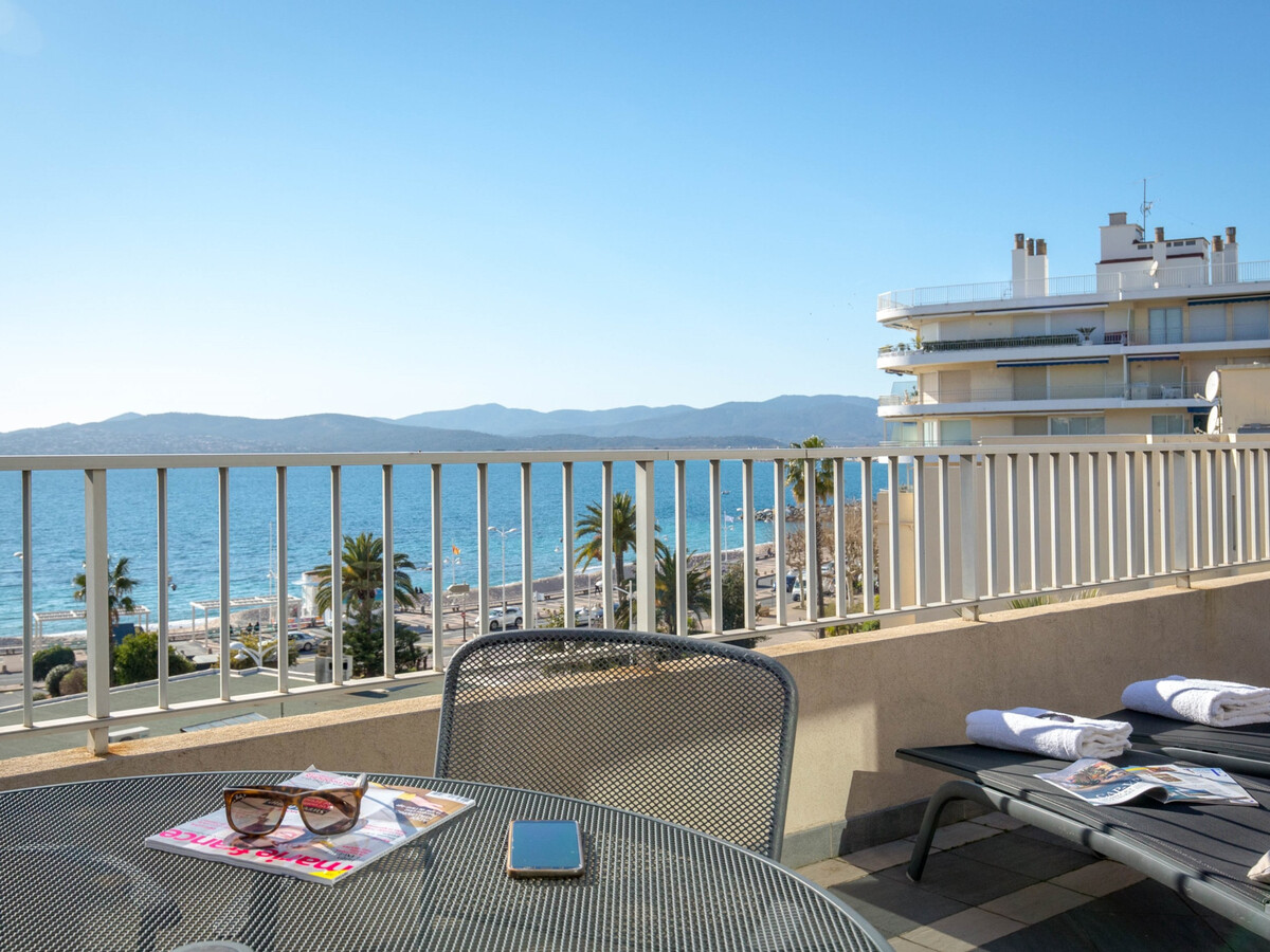 Appartement climatisé vue mer à Saint-Raphaël, 50m plage - Photo 8