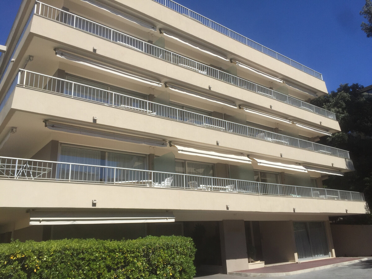 Appartement 2 pièces plage à 50m - Terrasse panoramique - Photo 9