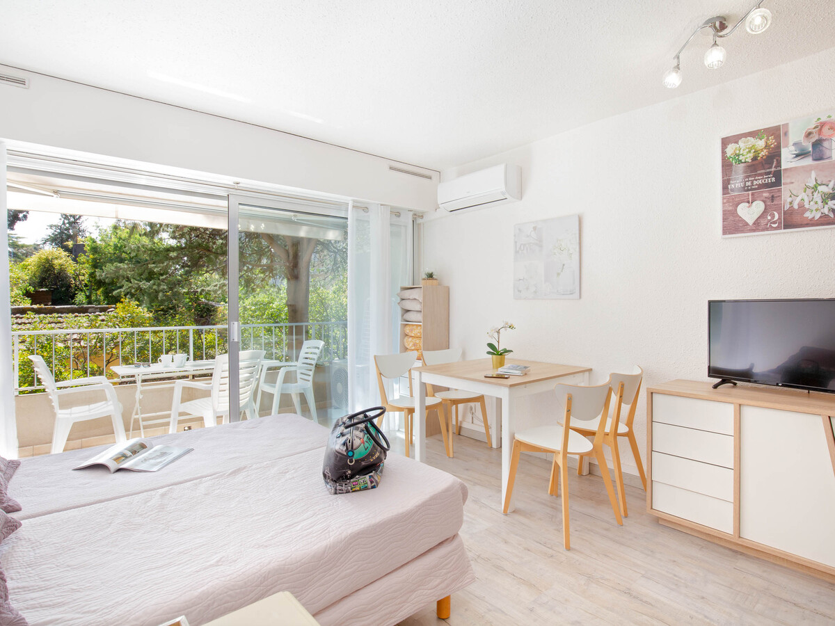 Studio climatisé 3 pers., balcon, 50m plage Saint-Raphaël - Photo 2
