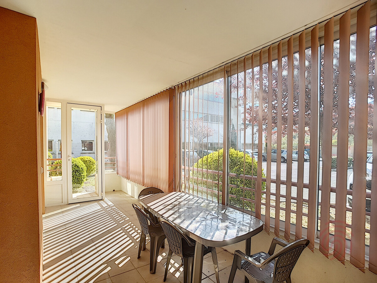 F2 climatisé avec terrasse et parking à Lamalou-les-Bains - Photo 13