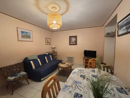 Appartement 2 étoiles, centre-ville, plage à 300 m : photo 2