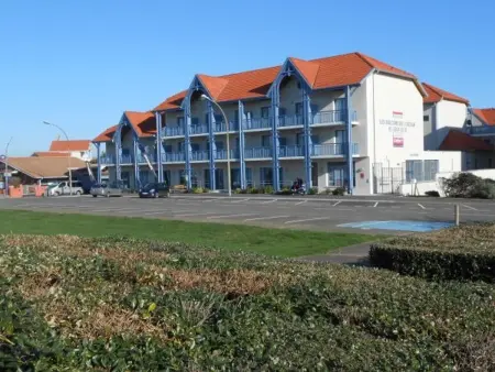 Location appartement à Biscarrosse Plage, Appartement T3 avec piscine, sauna en front de mer à Biscarrosse Plage