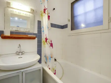 Studio cabine 4 pers. - à 300m des plages - terrasse et parking privé - Photo 3