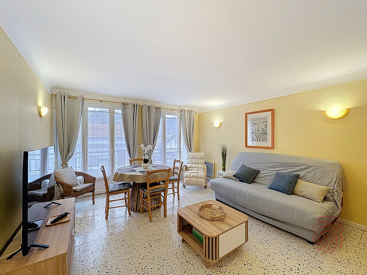 F2 55m² à 100m des Thermes, ascenseur, balcon - Photo 1