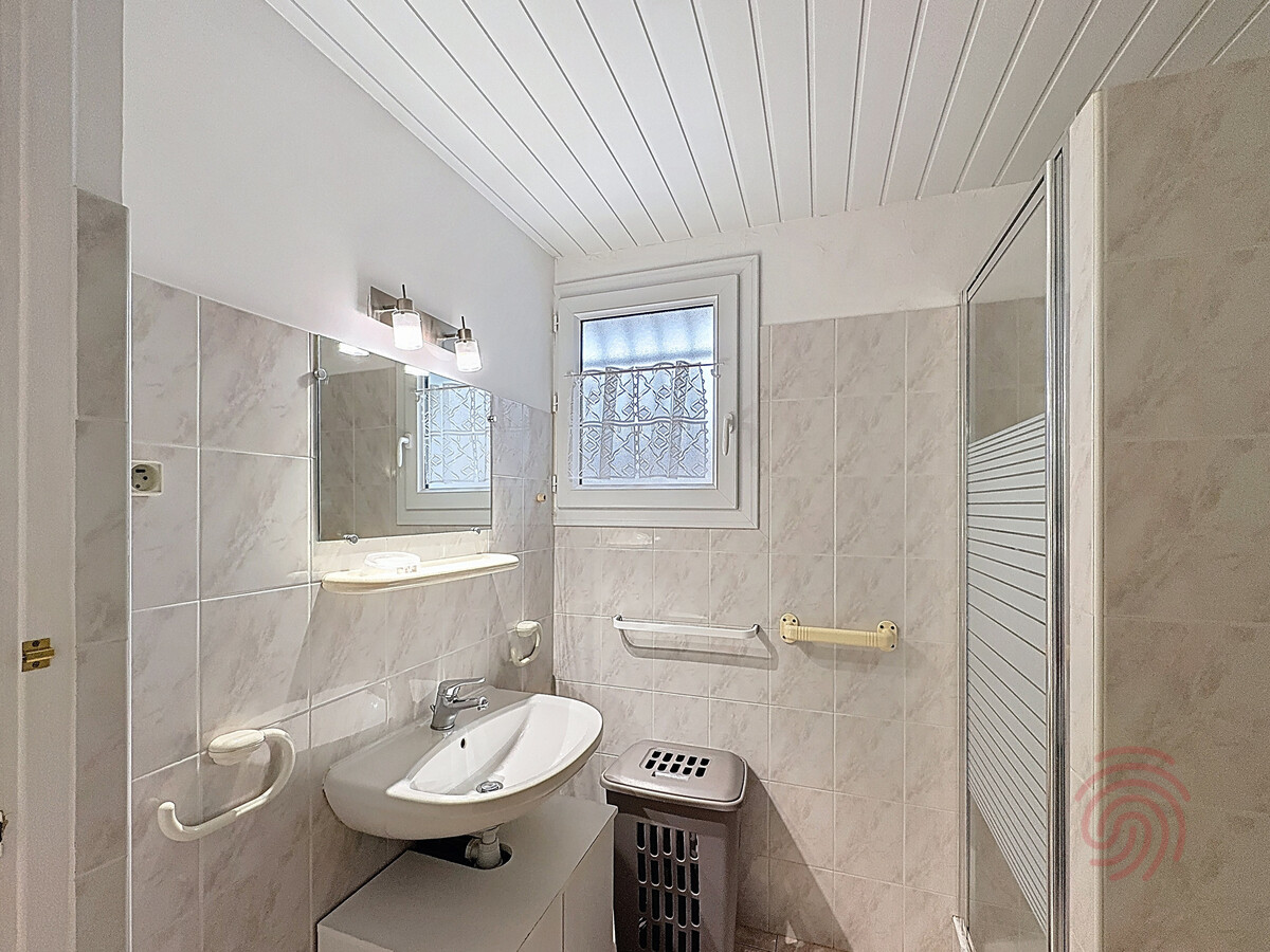 F2 55m² à 100m des Thermes, ascenseur, balcon - Photo 12