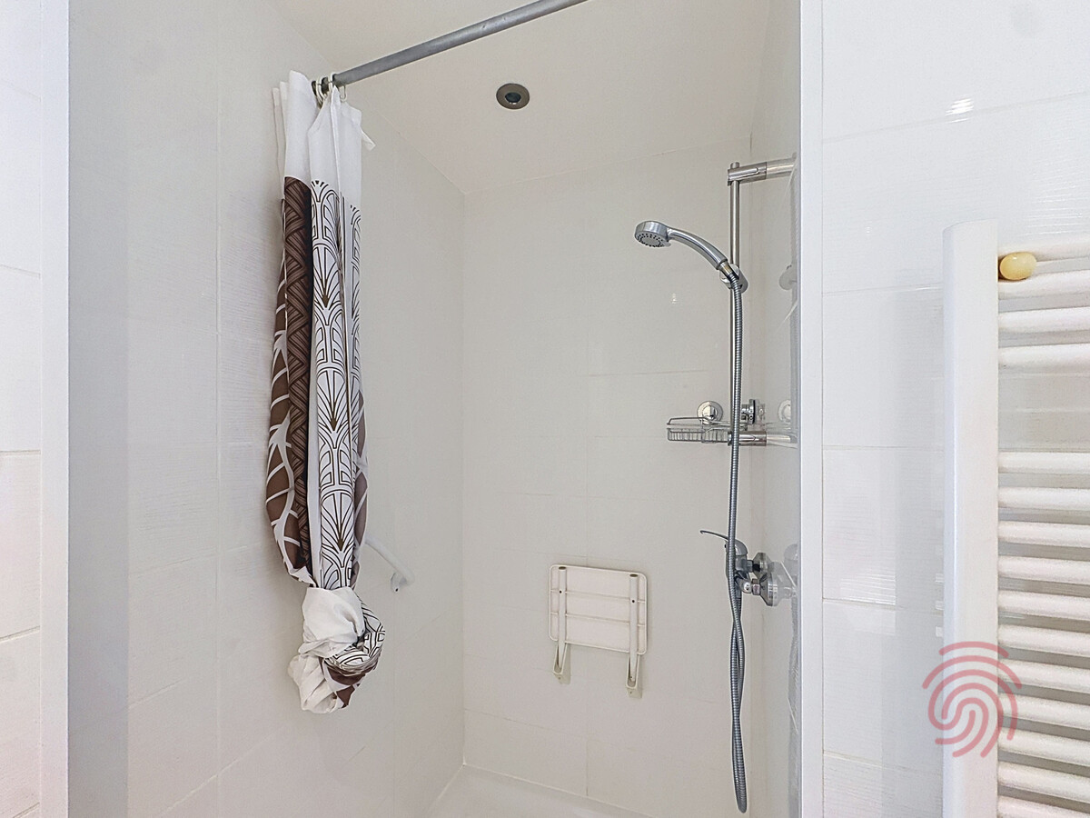 F2 34 m² avec 2 balcons à 650 m des Thermes - Photo 17