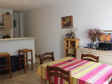 Duplex climatisé avec terrasse face à la plage, Collioure : photo 4