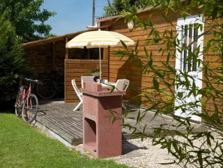 Studio chalet avec vélos et terrain à Bouy-Luxembourg : photo 3