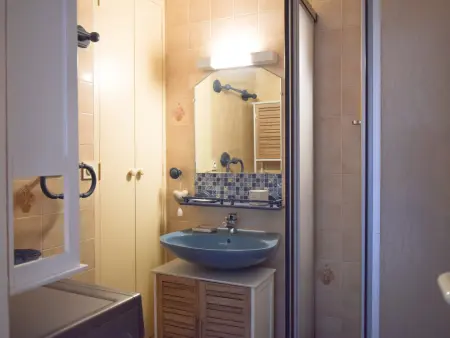 Appartement 2 étoiles, 2 balcons, 350m plage : photo 10