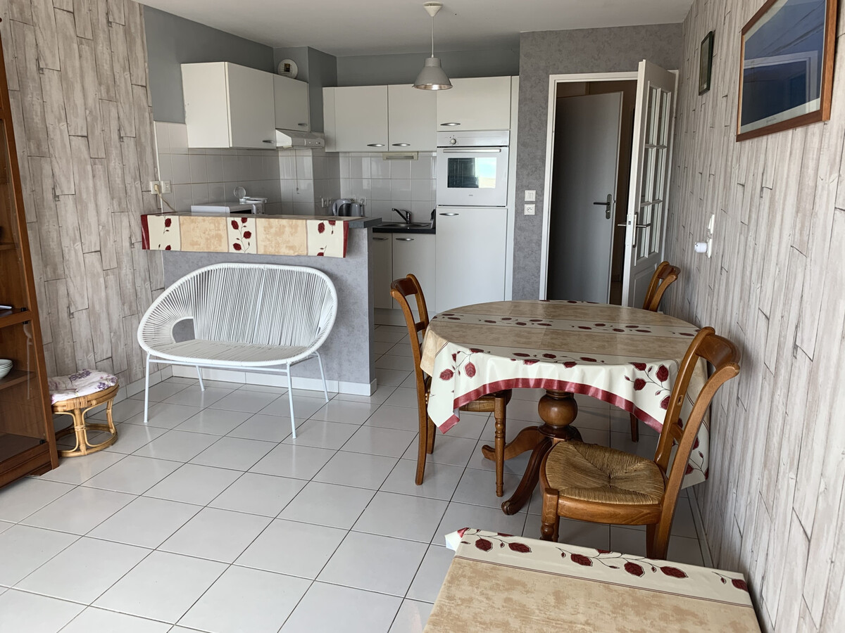 Appartement T2 face mer avec parking à Fort-Mahon-Plage - Photo 3