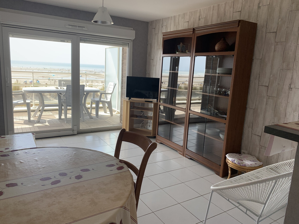 Appartement T2 face mer avec parking à Fort-Mahon-Plage - Photo 4
