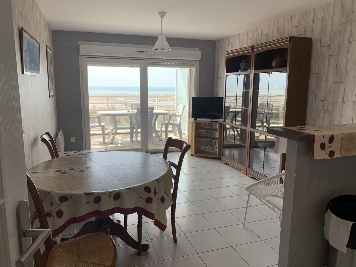 Appartement T2 face mer avec parking à Fort-Mahon-Plage - Photo 5
