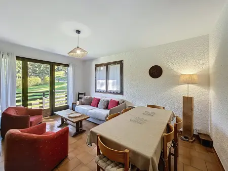 Location appartement à Combloux, Appartement cosy 3 pièces avec cheminée et parking couvert au pied des pistes à Combloux