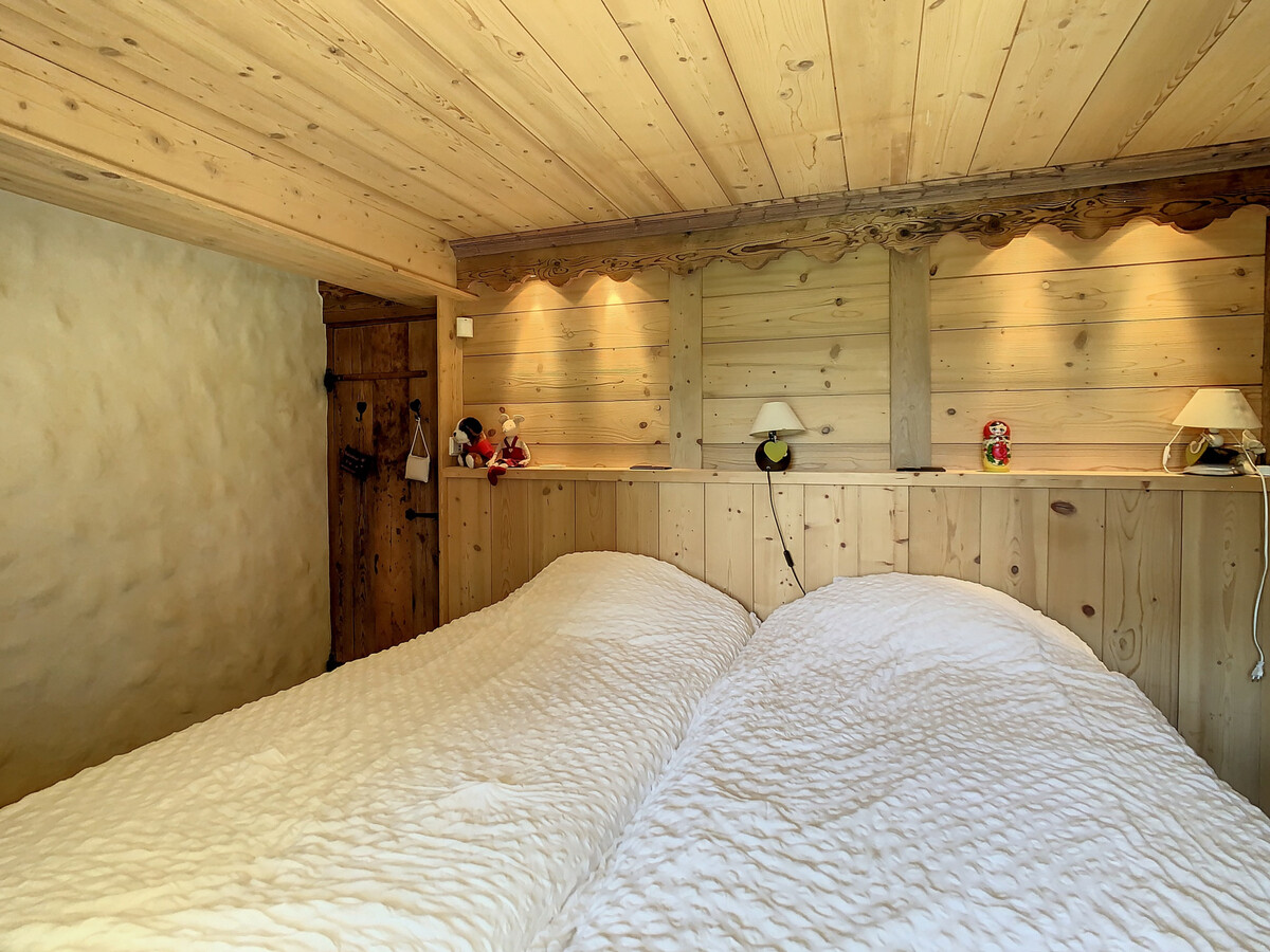 Chalet 6 pièces Combloux, vue Mont-Blanc et parking - Photo 21