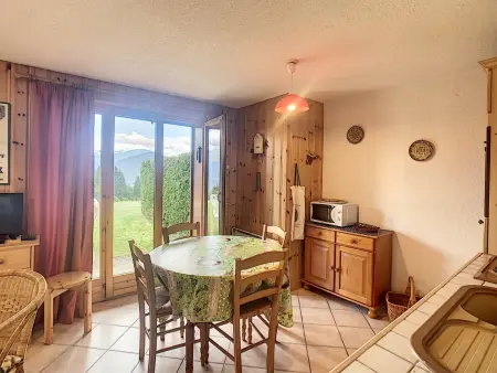 2 pièces cabine avec jardin et vue Mont-Blanc à Combloux : photo 2