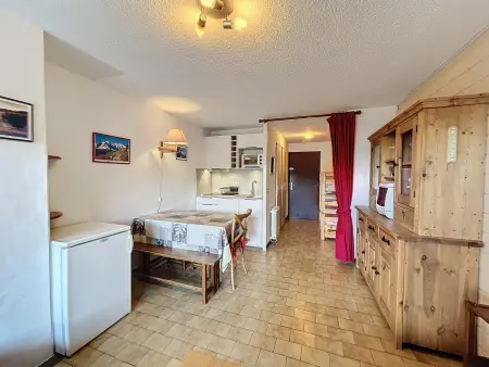 Location appartement à Combloux, Studio cosy pour 4 pers., proche pistes Combloux, balcon ouest, ski, tennis !