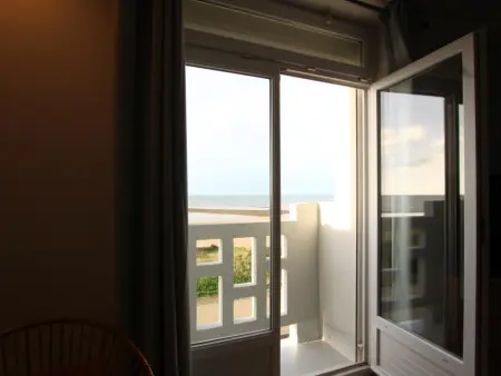 Appartement face mer à Barneville-Carteret avec parking : photo 12