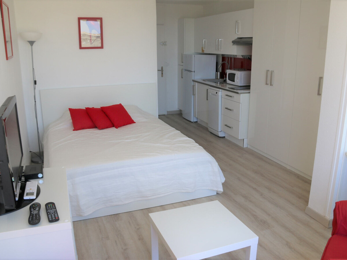 Studio climatisé 3e étage avec terrasse et parking à Cap d'Agde - Photo 7