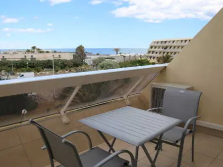 Location appartement à Cap d'Agde naturisme, Grand studio climatisé, 3ème étage avec ascenseur, terrasse, parking, proche plage, Cap dAgde.