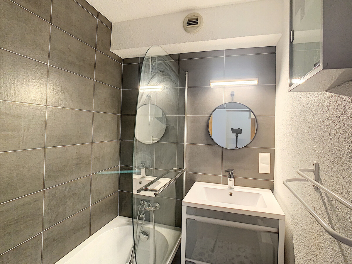 2 pièces cabine 46m² avec terrasse RDJ à Combloux - Photo 12