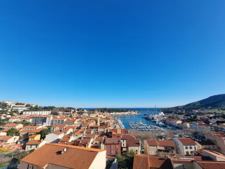 Studio cabine 4 pers. avec terrasse vue port à Port-Vendres : photo 2