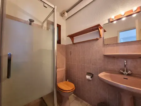 Studio cabine 4 pers. avec terrasse vue port à Port-Vendres : photo 12