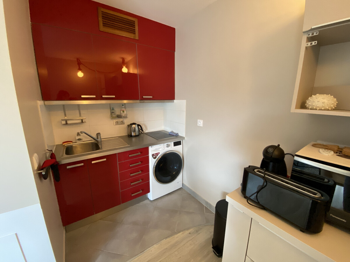Studio front de mer refait à neuf, parking inclus - Photo 11