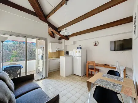 Location appartement à Lamalou les Bains, Bel F2 avec terrasse à 650m des Thermes de Lamalou, animaux acceptés, WIFI, proche golf et randonnées