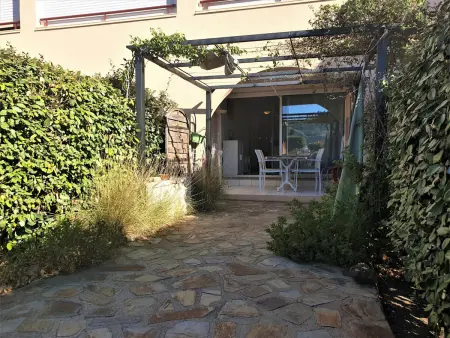 Appartement T2 rez-de-jardin à 300 m de la plage : photo 2