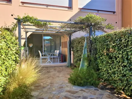 Appartement T2 rez-de-jardin à 300 m de la plage : photo 4