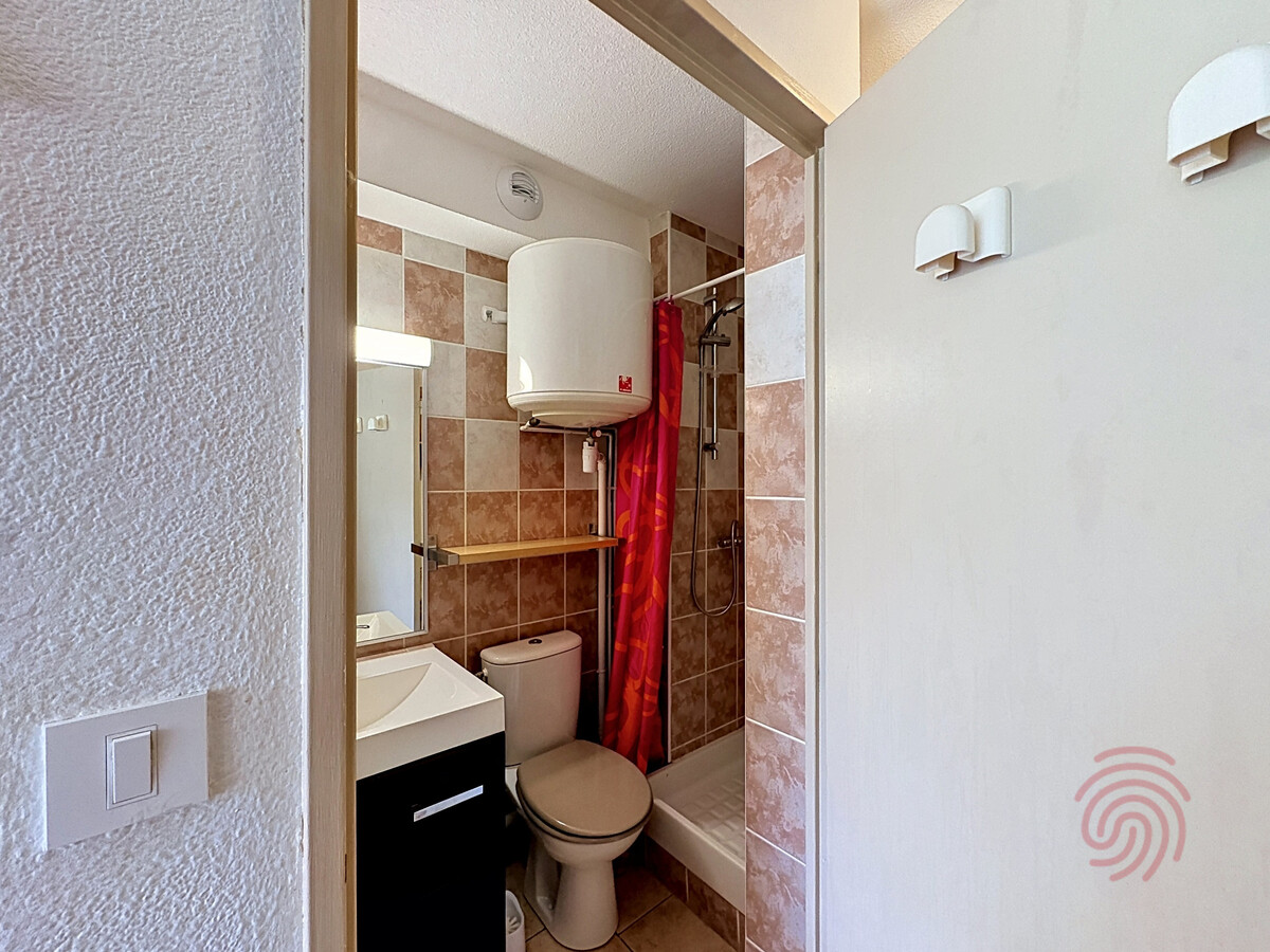 T1 17m² avec vue sur ruisseau à Lamalou-les-Bains - Photo 13