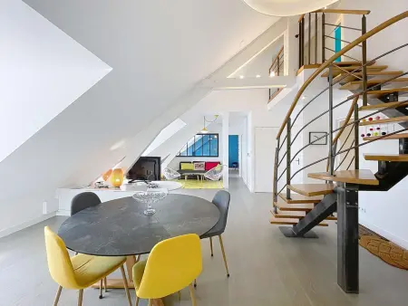 Duplex de standing en centre-ville avec parking, proche port et plage - Photo 3