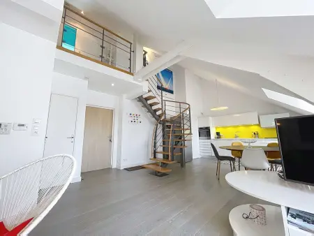 Duplex de standing en centre-ville avec parking, proche port et plage - Photo 5