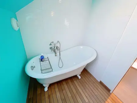 Duplex de standing en centre-ville avec parking, proche port et plage - Photo 19