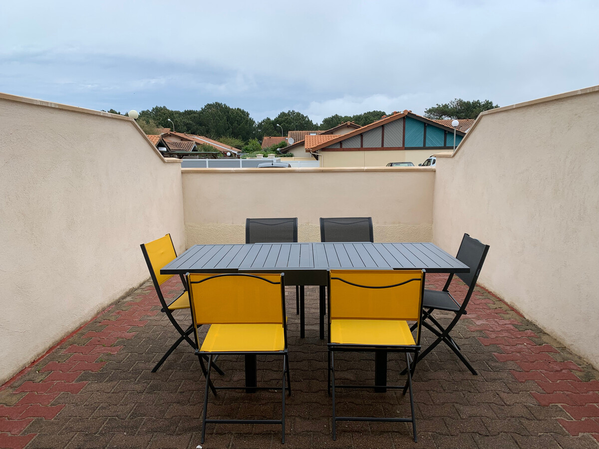 T2 à 2 pas de la plage avec 2 terrasses et parking - Photo 8