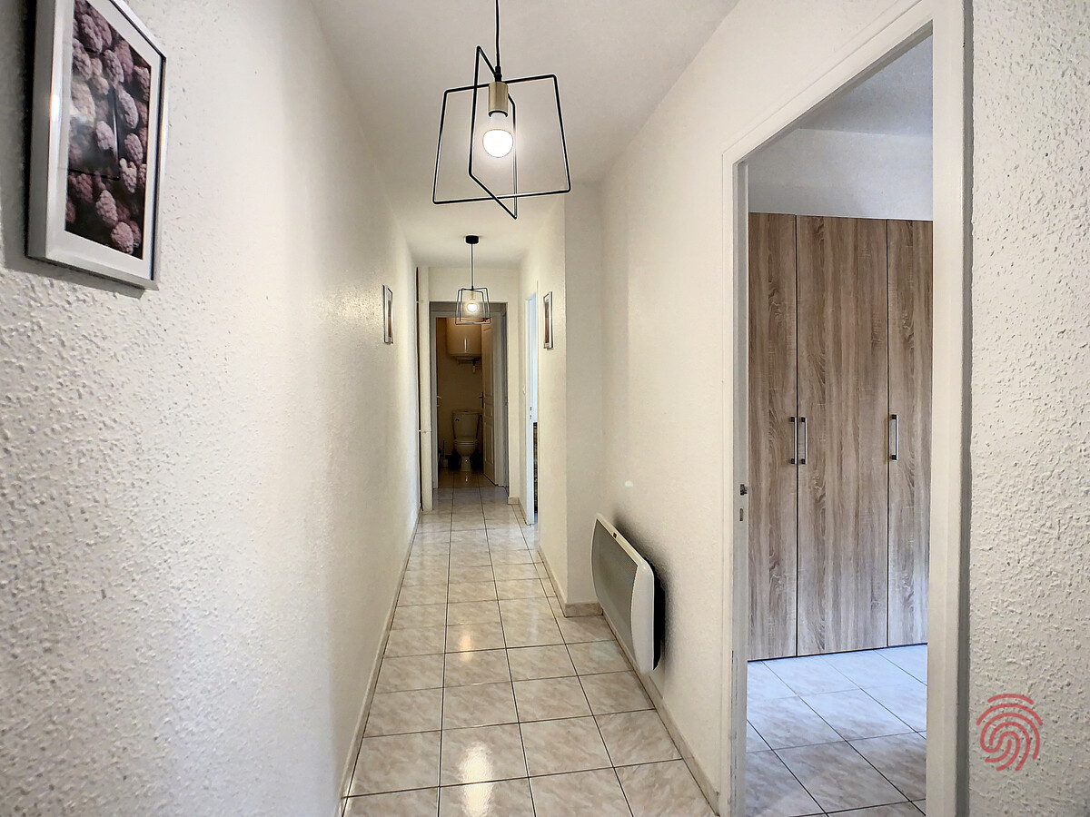 F3 78 m² à 50m des Thermes et centre-ville - Photo 5