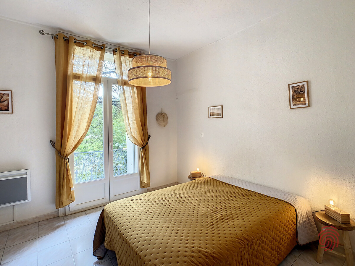 F3 78 m² à 50m des Thermes et centre-ville - Photo 6