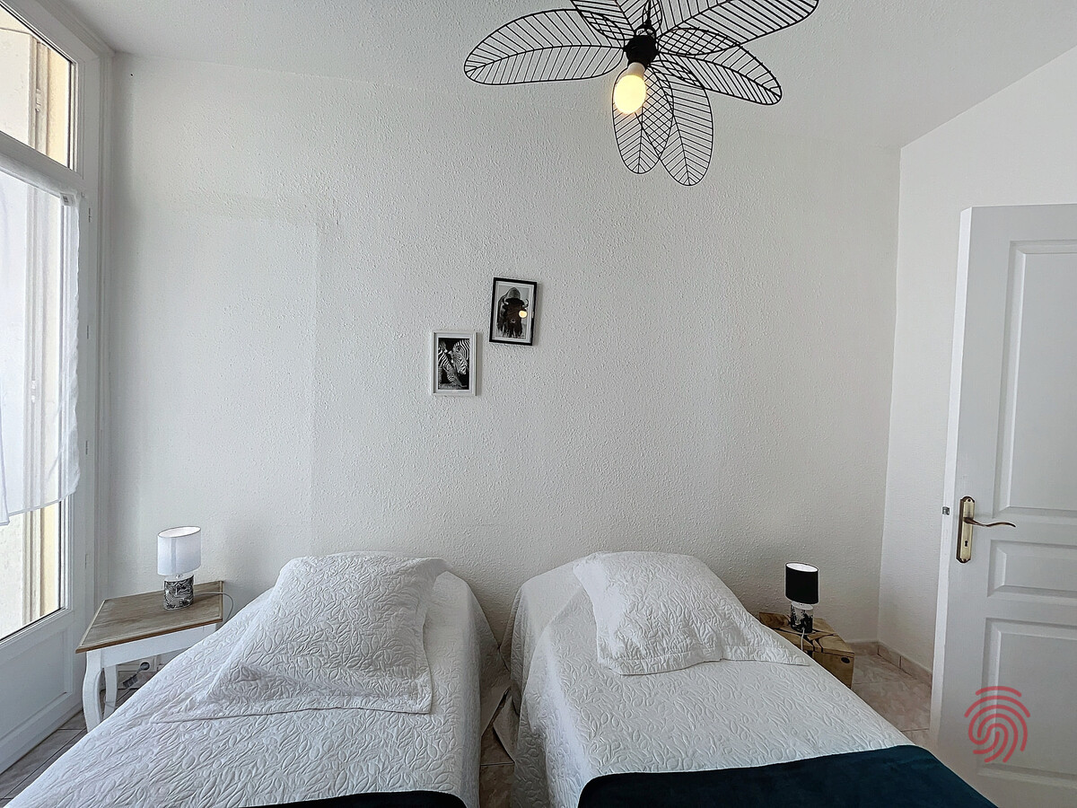 F3 78 m² à 50m des Thermes et centre-ville - Photo 8