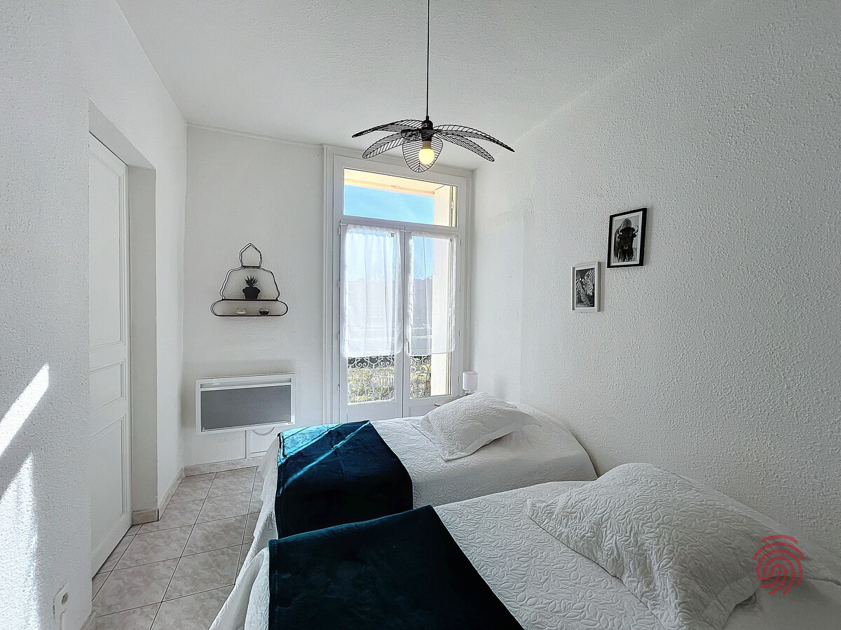 F3 78 m² à 50m des Thermes et centre-ville - Photo 10