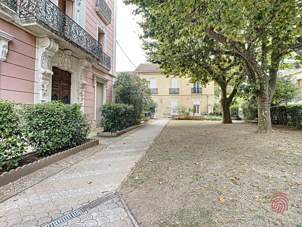 F3 78 m² à 50m des Thermes et centre-ville - Photo 18