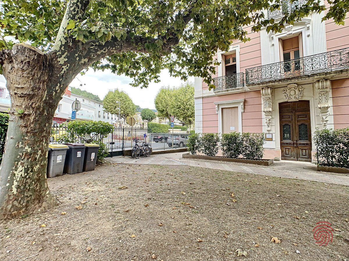 F3 78 m² à 50m des Thermes et centre-ville - Photo 19