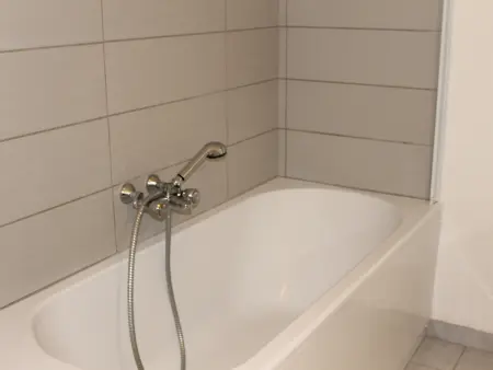 **Appartement T3 Centre-Ville La Roche-Posay avec Piscine, Terrasse et Wi-Fi** - Photo 5