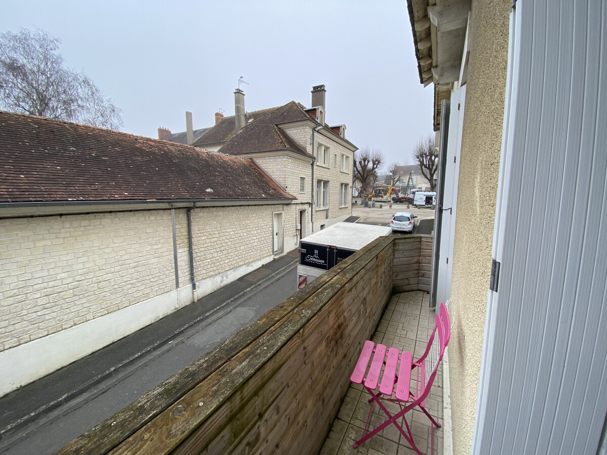T2 centre-ville La Roche-Posay, balcon, 700m des Thermes - Photo 7