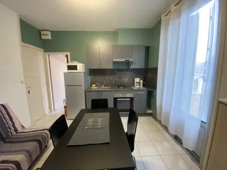 Location appartement à La Roche Posay, Charmant T2 en Centre-ville avec Balcon et Wi-Fi proche des Thermes – La Roche-Posay