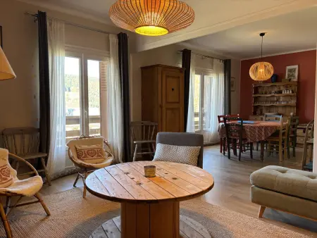 Location appartement à Villard de Lans, Appartement fonctionnel avec balcons, parking et Wi-Fi - Centre de Villard de Lans