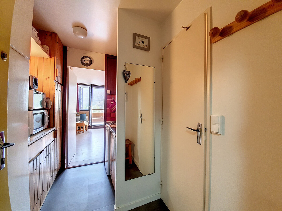 Studio 2 pers aux Menuires, balcon sud, pied des pistes - Photo 4